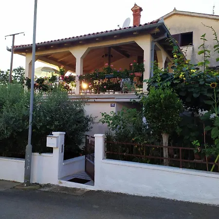 Apartments Gabriela Porec Esterno foto